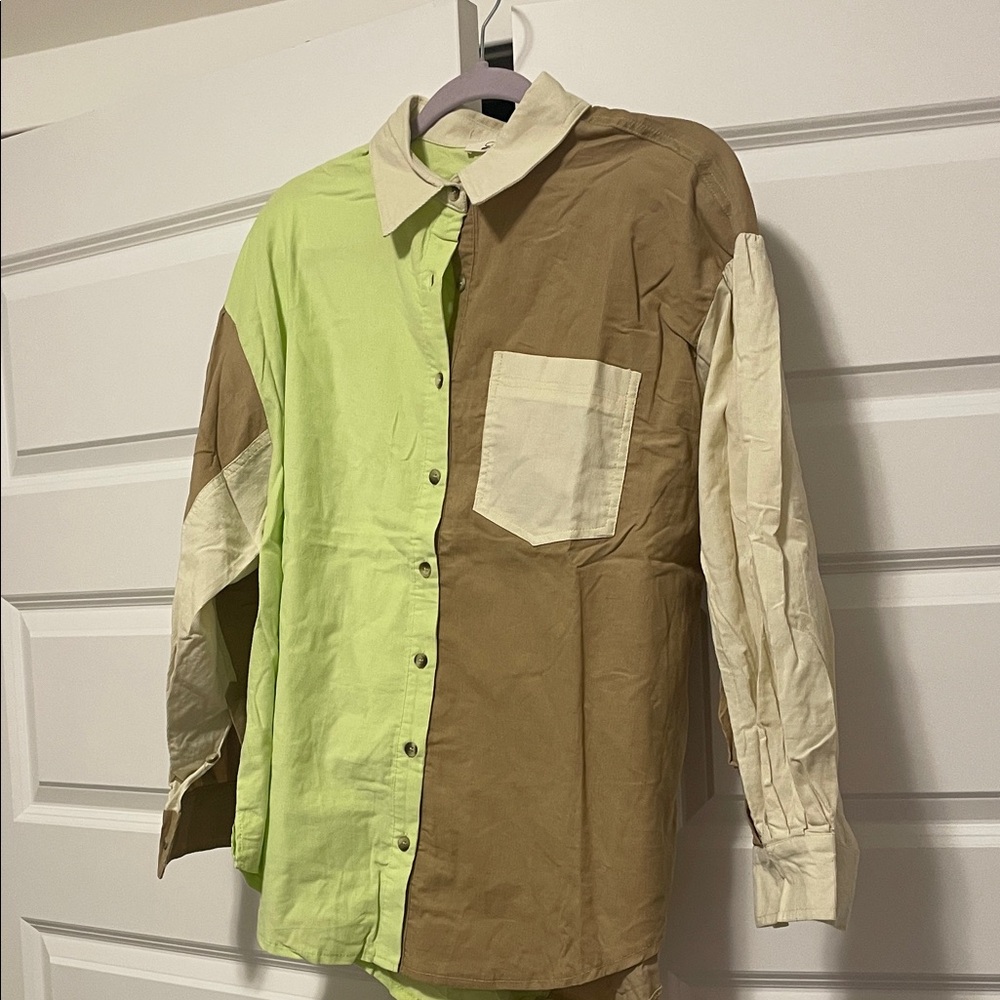 Easel Cream and Green Button-Up Shirt